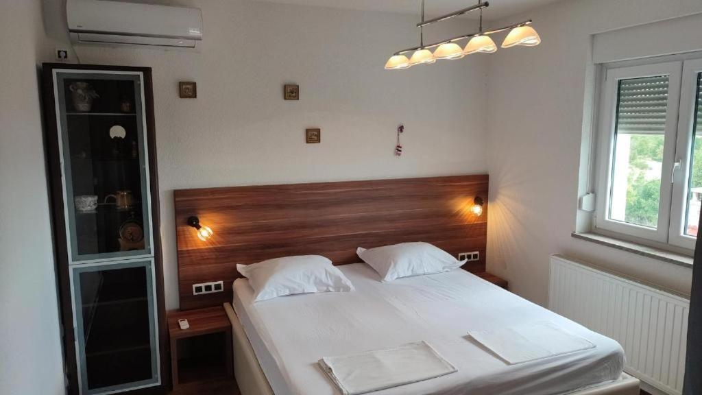 Blue Lake Luxury Rooms Grabovica Esterno foto
