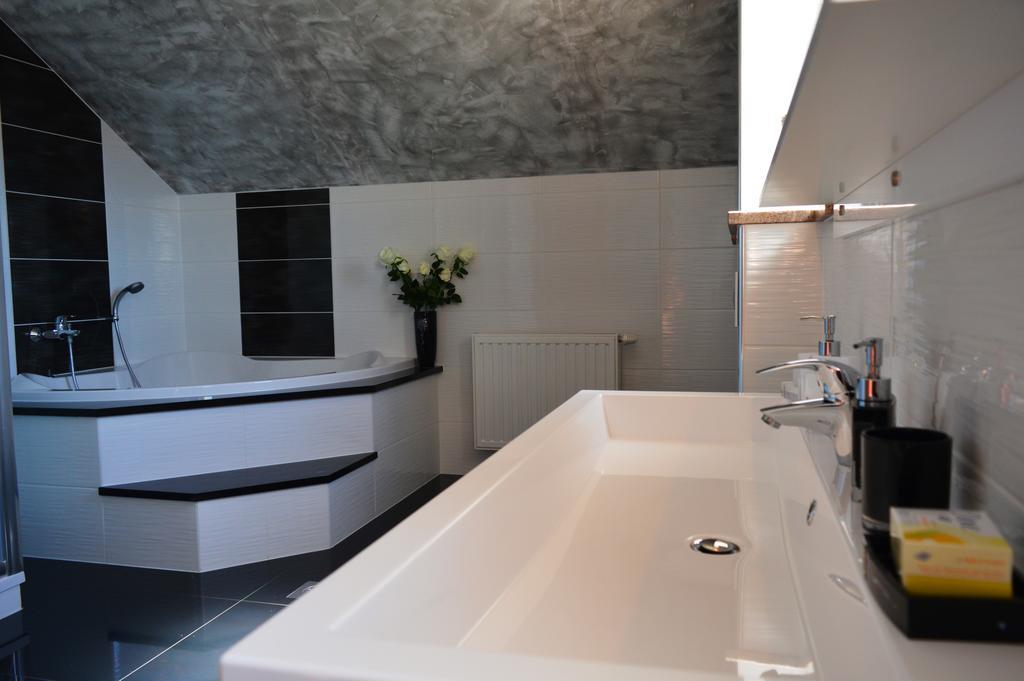 Blue Lake Luxury Rooms Grabovica Camera foto