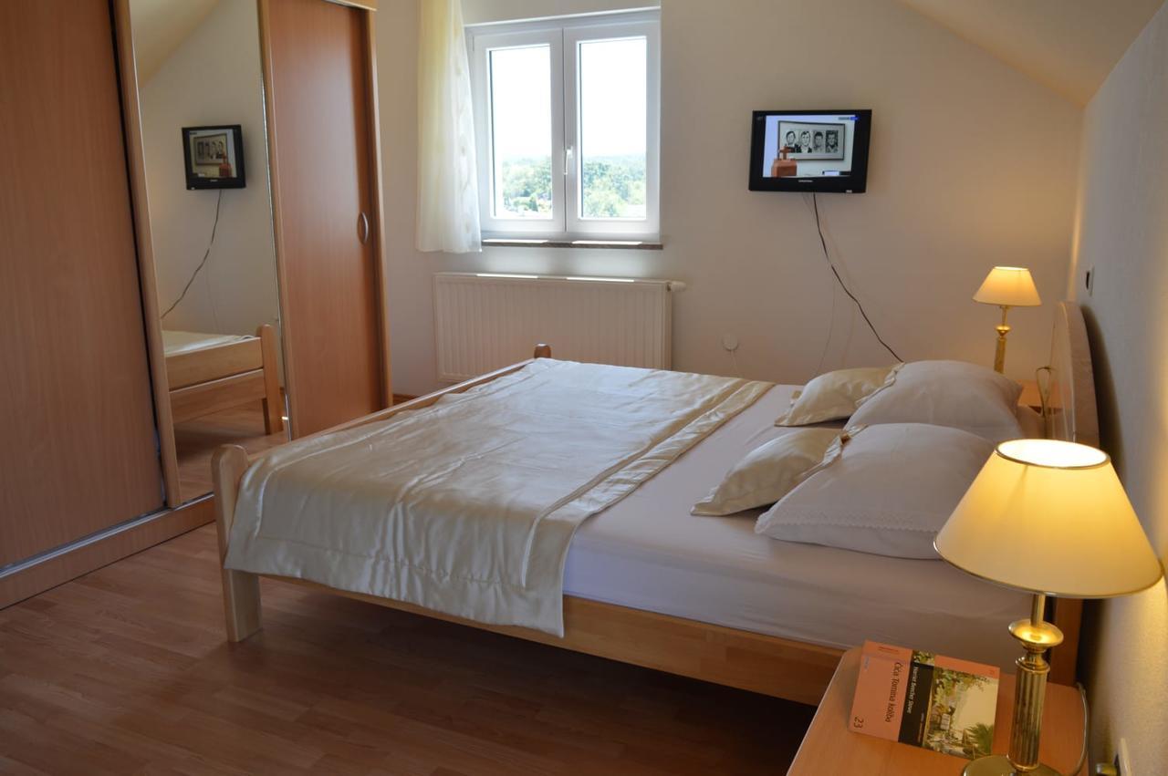 Blue Lake Luxury Rooms Grabovica Esterno foto